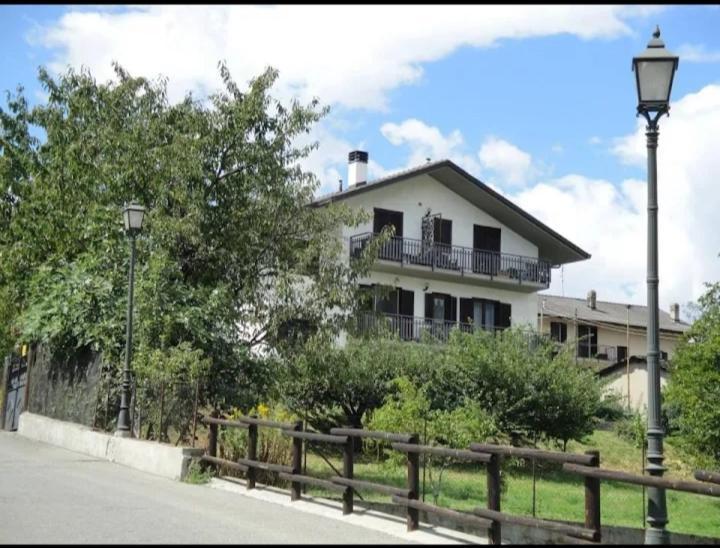 Lo Nou Bnb Pollein ภายนอก รูปภาพ